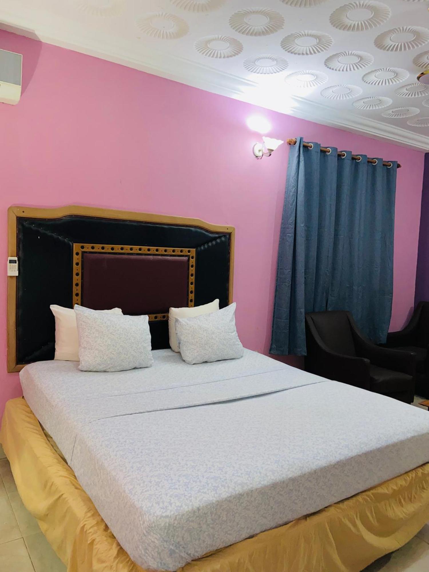 Heaven Gate Hotel Аккра Экстерьер фото